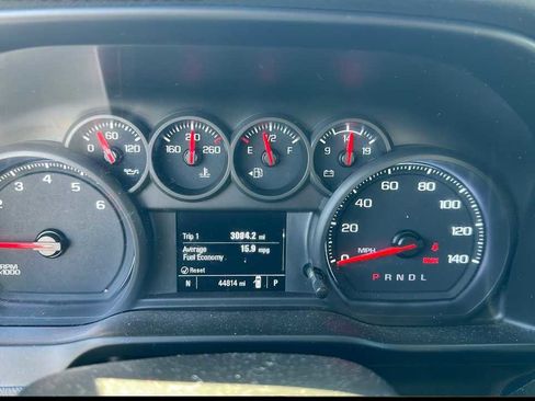 Used 2021 Chevrolet Silverado 1500 W/T w/ WT Value Package image 4