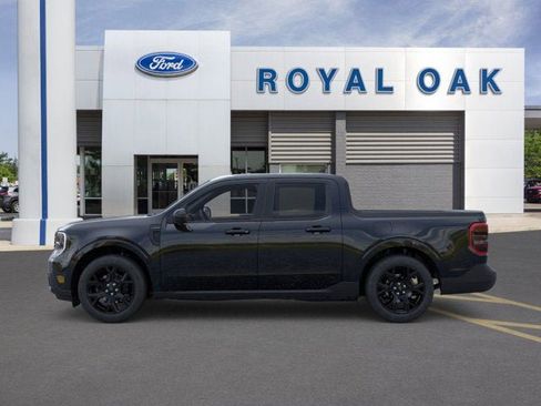 New 2025 Ford Maverick Lariat w/ Black Appearance Package image 3