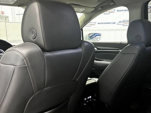 Used 2019 Buick Enclave Essence FWD image 28