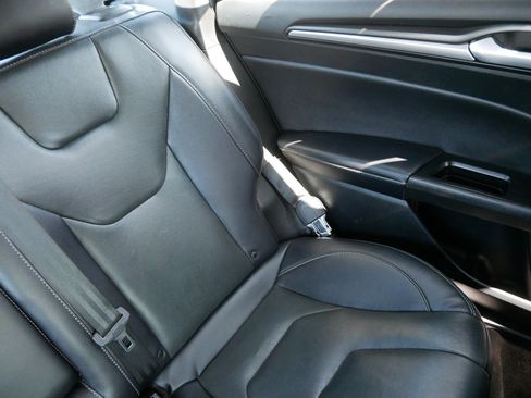 Used 2019 Ford Fusion Titanium AWD/4WD image 14