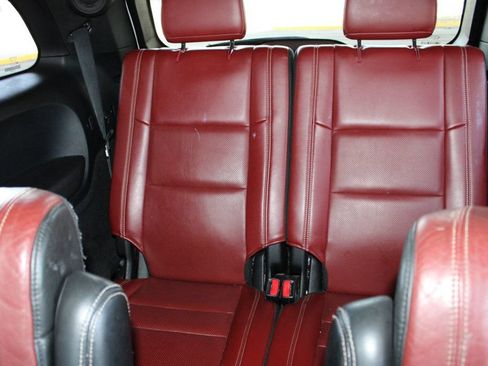 Used 2018 Dodge Durango SRT w/ SRT Interior Appearance Group AWD/4WD image 16