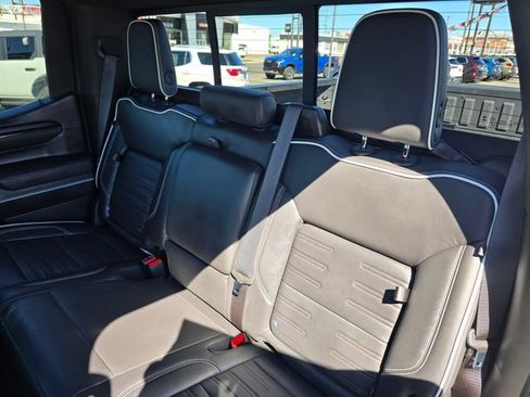 Used 2024 GMC Sierra 1500 AT4X AWD/4WD image 17