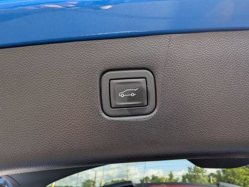 Used 2024 Chevrolet Blazer LT w/ Convenience Package FWD image 20
