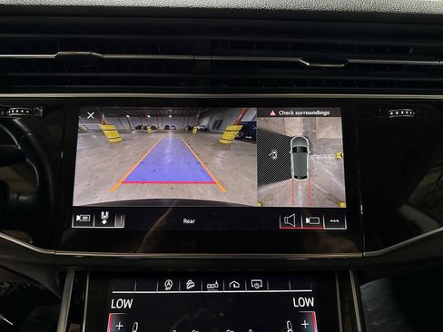 Used 2020 Audi Q8 Premium Plus w/ Premium Plus Package AWD/4WD image 26