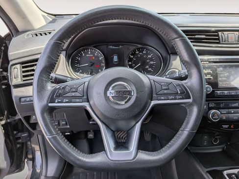 Used 2017 Nissan Rogue SV AWD/4WD image 46