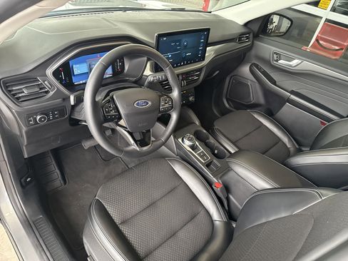 Used 2024 Ford Escape SE image 20