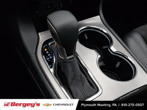 Used 2019 Jeep Grand Cherokee Altitude AWD/4WD image 18