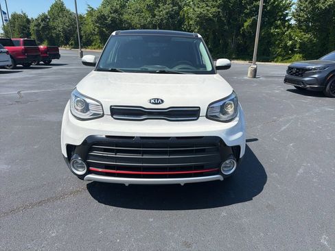 Used 2019 Kia Soul ! w/ Technology Package FWD image 2