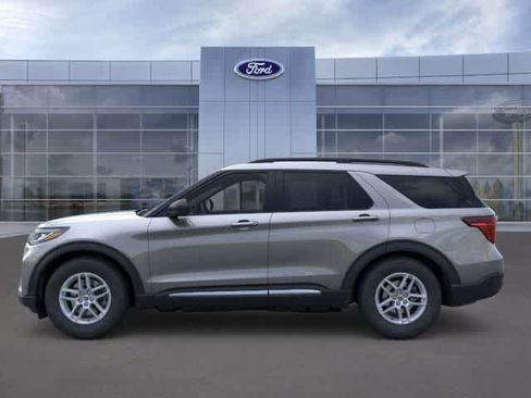 New 2025 Ford Explorer Active AWD/4WD image 3