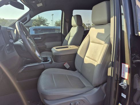 Used 2021 GMC Sierra 1500 SLT RWD image 2