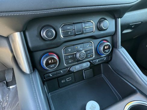 Used 2021 Chevrolet Suburban Z71 w/ Z71 Off-Road Package image 20