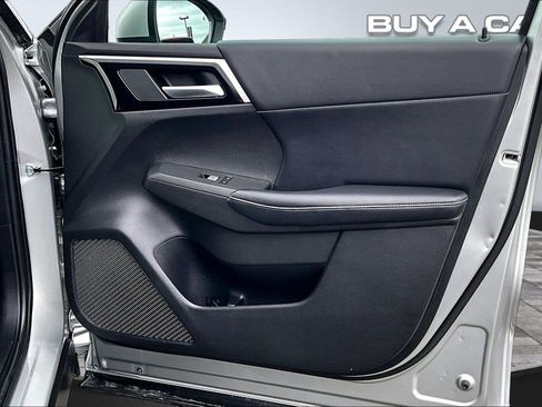 Used 2022 Mitsubishi Outlander SE image 23