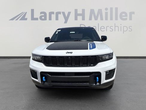 New 2025 Jeep Grand Cherokee Trailhawk image 3