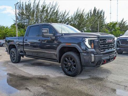 Used 2024 GMC Sierra 2500 AT4 w/ AT4 Premium Plus Package AWD/4WD image 11