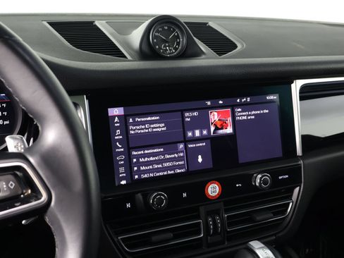 Certified 2023 Porsche Macan S AWD/4WD image 13