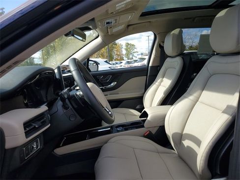 New 2026 Lincoln Corsair Reserve image 7