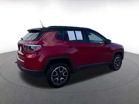 Used 2025 Jeep Compass Trailhawk AWD/4WD image 15