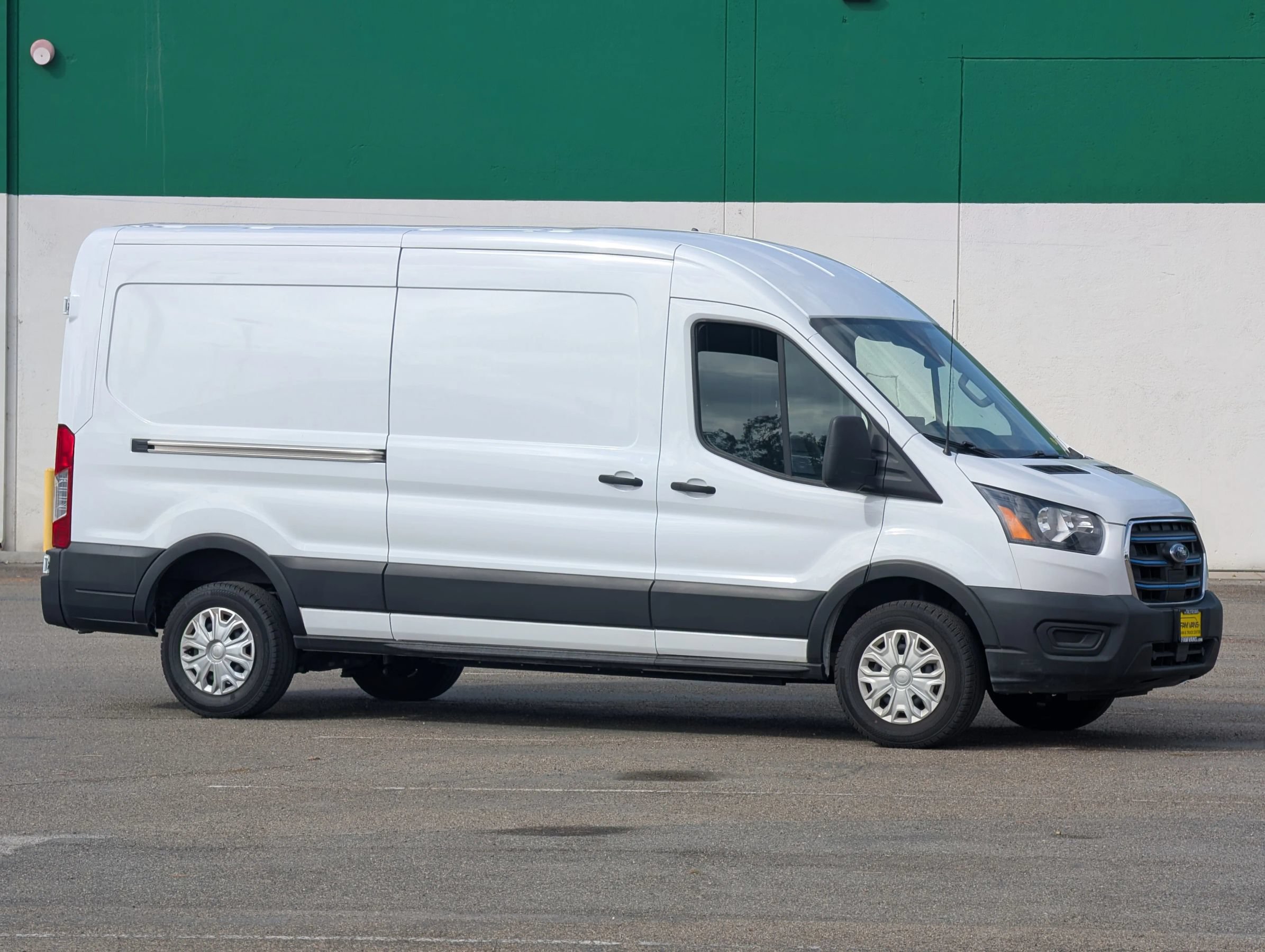Used 2023 Ford E-Transit Medium Roof RWD image 1