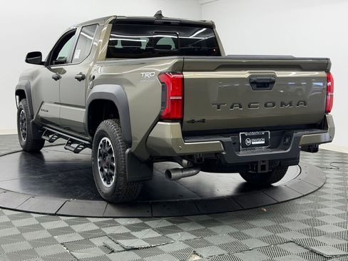 New 2026 Toyota Tacoma TRD Off-Road AWD/4WD image 11