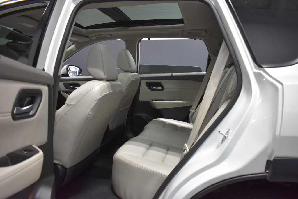 Certified 2023 Nissan Rogue SL w/ SL Premium Package AWD/4WD image 35