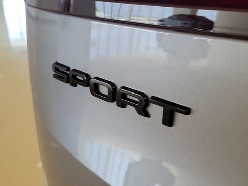 Used 2025 Land Rover Range Rover Sport Dynamic SE AWD/4WD image 10