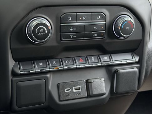 Certified 2025 Chevrolet Silverado 1500 Custom w/ LPO, Dark Essentials Package image 17