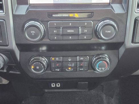 Used 2020 Ford F150 XLT w/ Equipment Group 302A Luxury image 22