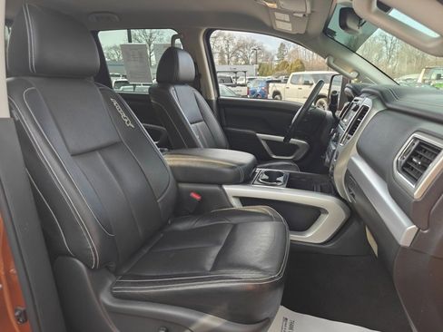 Used 2019 Nissan Titan PRO-4X w/ Pro-4x Convenience Package image 24