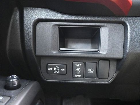 Used 2019 Toyota Tacoma TRD Off-Road image 27
