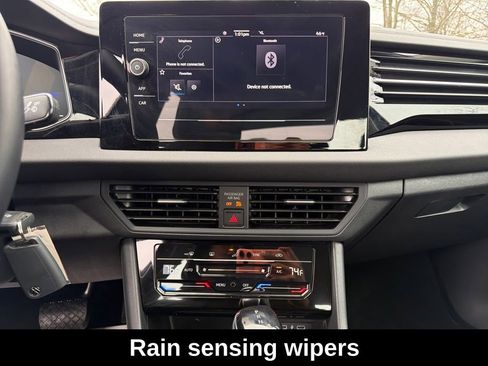 Used 2025 Volkswagen Jetta S image 9