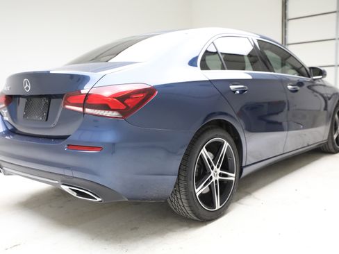 Used 2022 Mercedes-Benz A 220 image 5