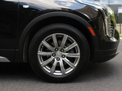 Used 2023 Cadillac XT4 Premium Luxury AWD/4WD image 4