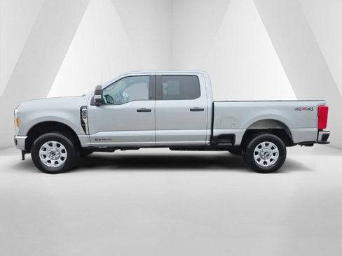 Used 2023 Ford F250 XLT AWD/4WD image 8