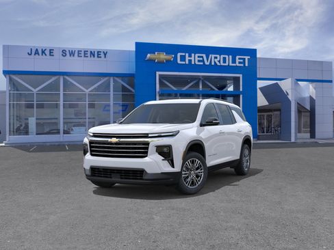 New 2026 Chevrolet Traverse LT FWD image 10