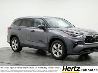 Used 2025 Toyota Highlander LE video 1