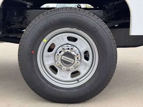 New 2025 Ford F350 XL w/ XL Chrome Package AWD/4WD image 14