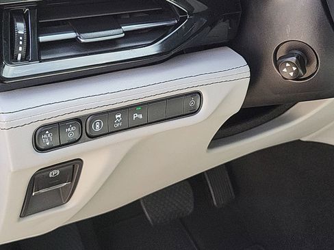 Used 2023 Acura MDX SH-AWD w/ Advance Package image 18