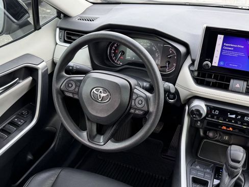 Used 2023 Toyota RAV4 XLE w/ Convenience Package FWD image 15
