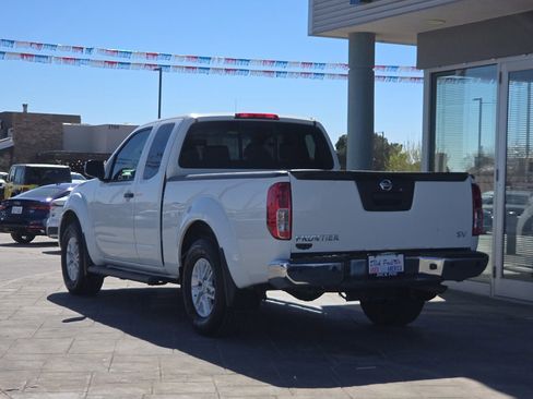 Used 2021 Nissan Frontier SV image 4