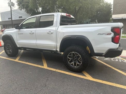 Used 2024 Chevrolet Colorado ZR2 w/ ZR2 Convenience Package III AWD/4WD image 5