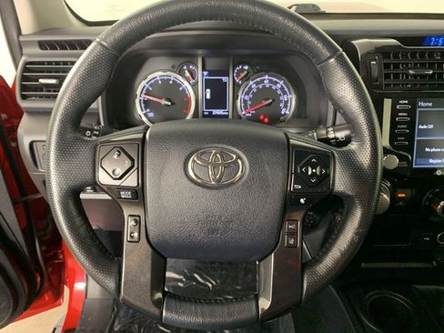 Used 2024 Toyota 4Runner TRD Off-Road Premium AWD/4WD image 21