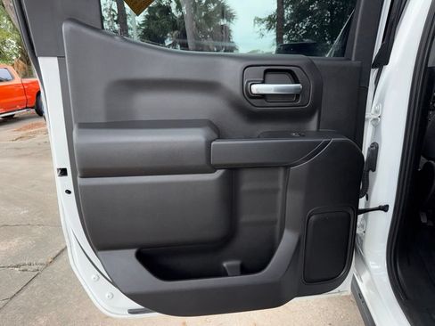 Used 2022 Chevrolet Silverado 1500 Custom AWD/4WD image 28