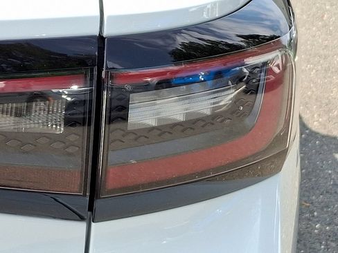Certified 2024 Volkswagen ID.4 Pro AWD/4WD image 11