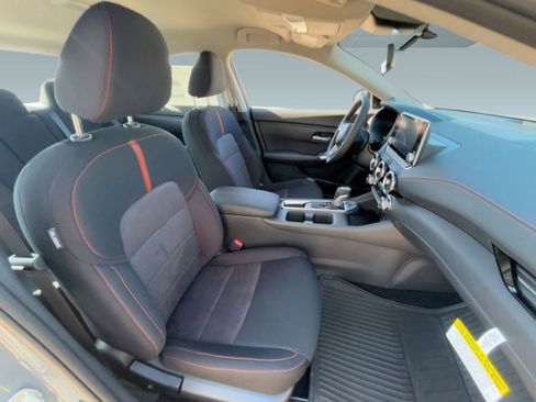 New 2025 Nissan Sentra SR image 28