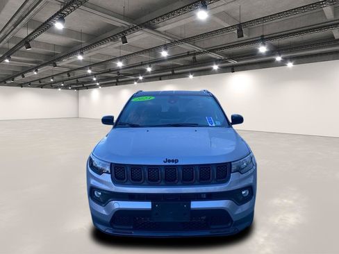 Used 2023 Jeep Compass Latitude w/ Convenience Group AWD/4WD image 2