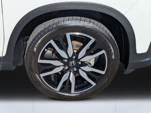 Used 2022 Honda Pilot Touring image 10