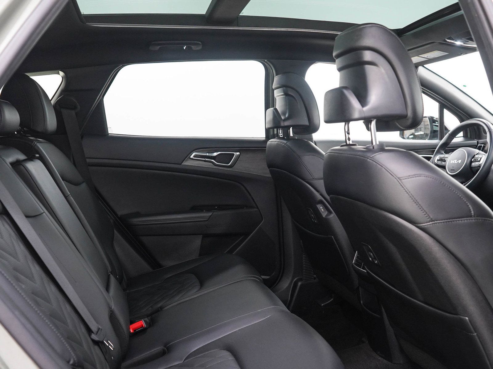 Used 2023 Kia Sportage X-Line w/ X-Line Premium Package AWD/4WD image 14