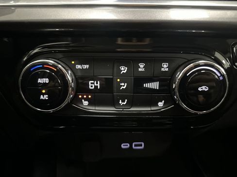 Used 2024 Chevrolet Trax ACTIV w/ Driver Confidence Package FWD image 38