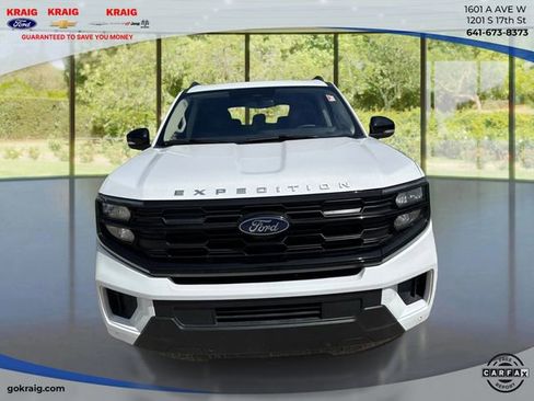 Used 2025 Ford Expedition Active AWD/4WD image 2