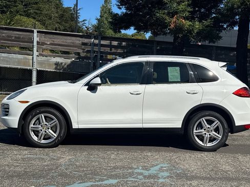 Used 2014 Porsche Cayenne AWD/4WD image 8